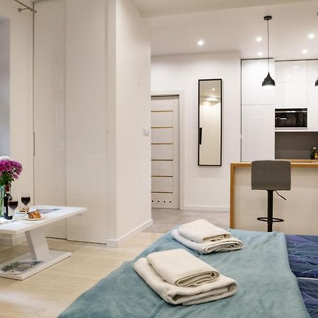 Shy But Shining! Lovely, Stylish & Fully Equipped. Apartment Krakow Exterior photo